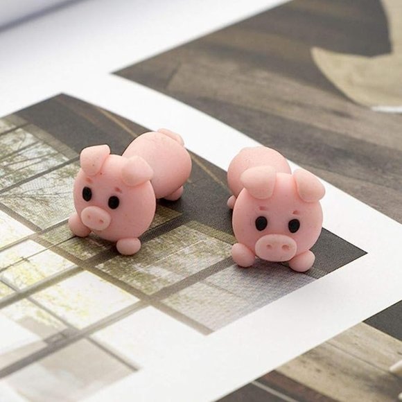 Cute Pink Pig Stud‎ Earrings - Picture 4 of 13